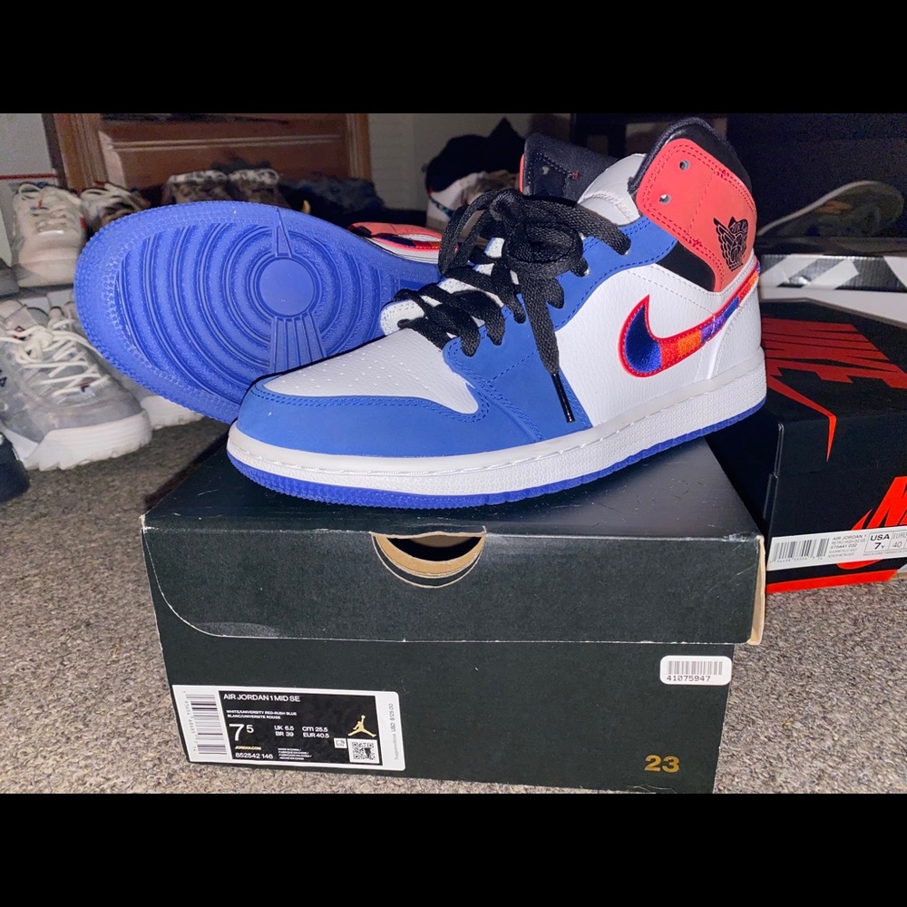 Air Jordan 1 MID SE